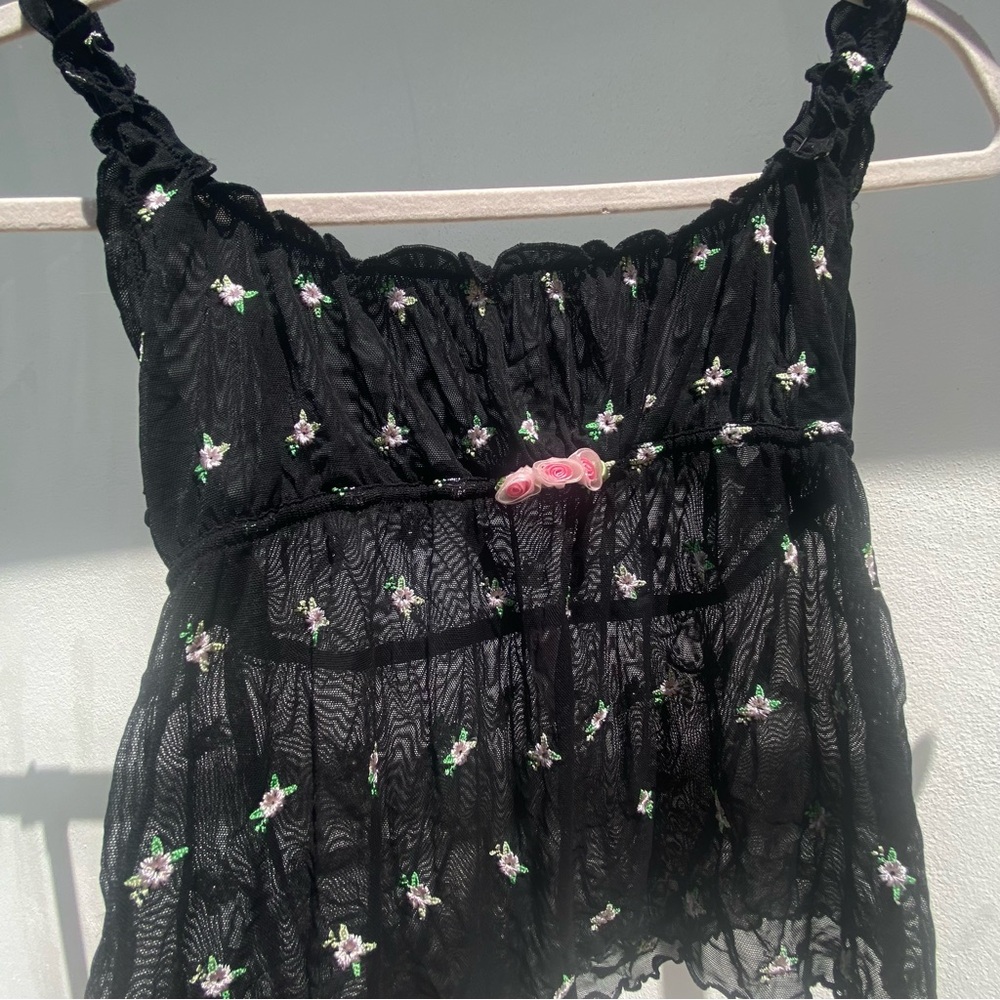 Y2K RARE Victoria’s Secret Black Floral Embroidered Babydoll Cami Top Size S - Picture 4 of 9